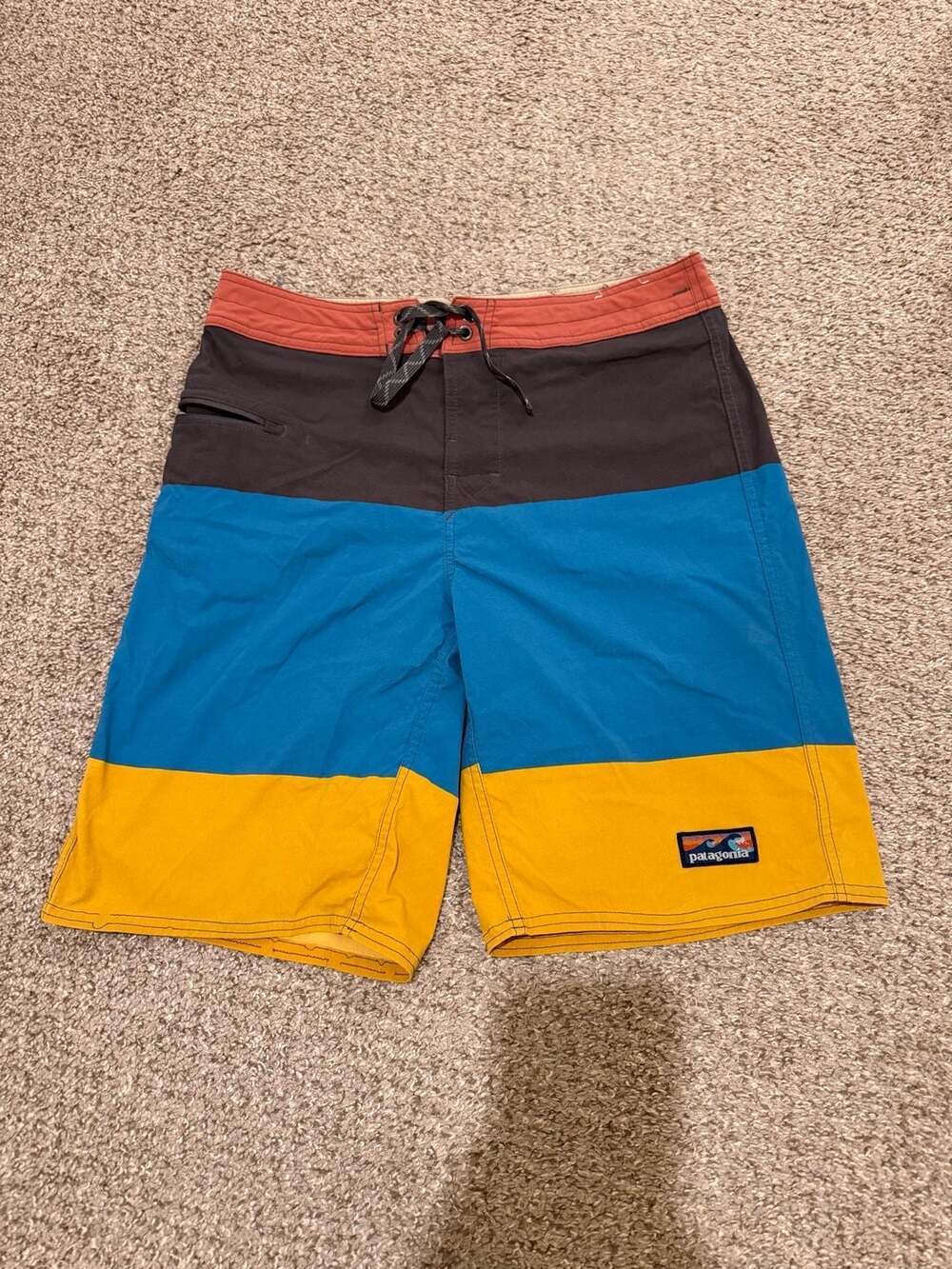Patagonia Wavefarer Colorblock Board Shorts Size 32
